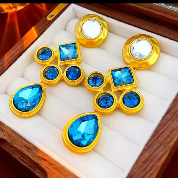 Coco Gold Diva Blue Crystal Avantgarde Earrings - Picture 4 of 6